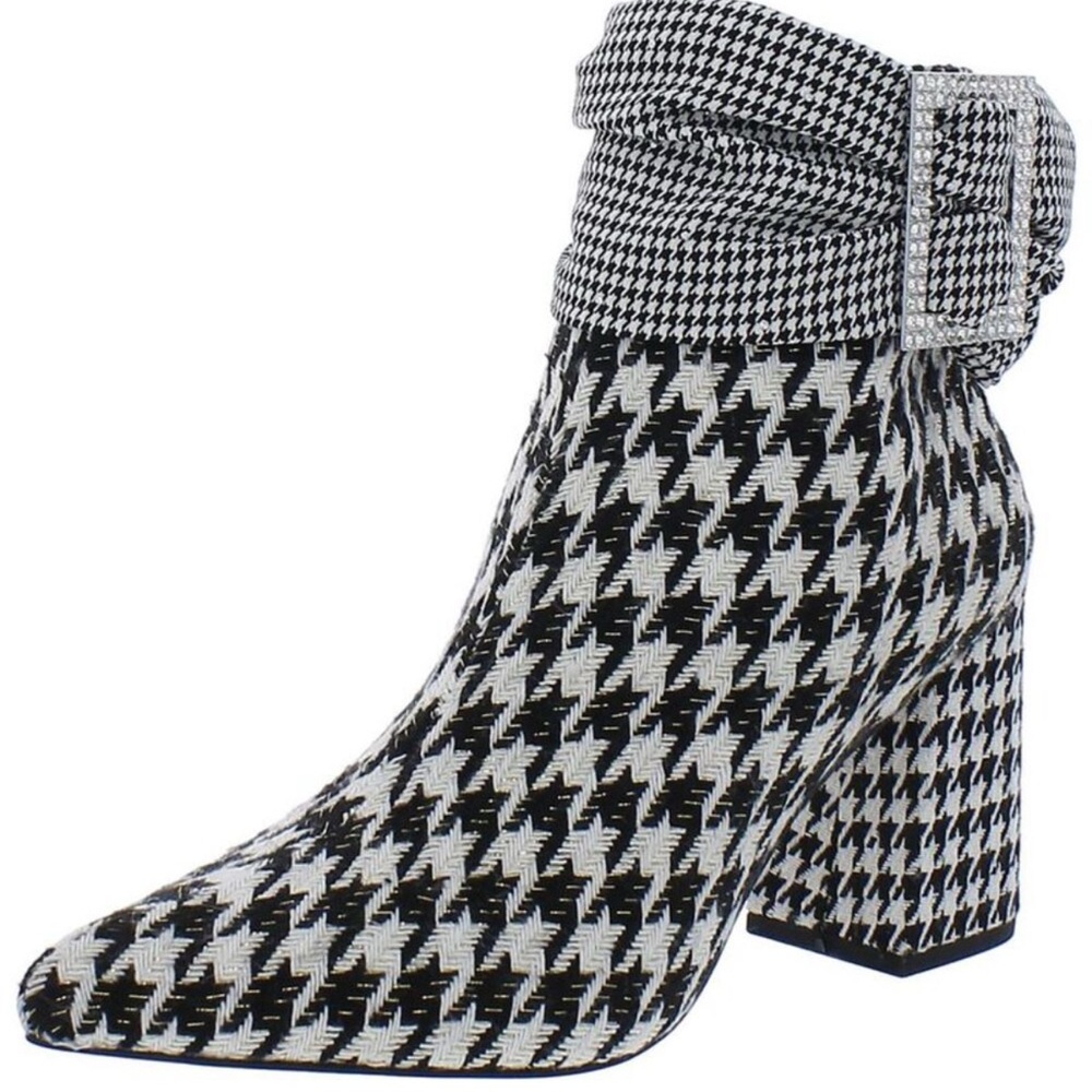 Betsey‎ Johnson Women's Millburn Fashion Boot, Houndstooth, 6.5